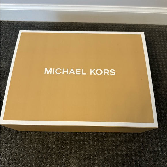 Michael Kors Bag - Picture 10 of 10